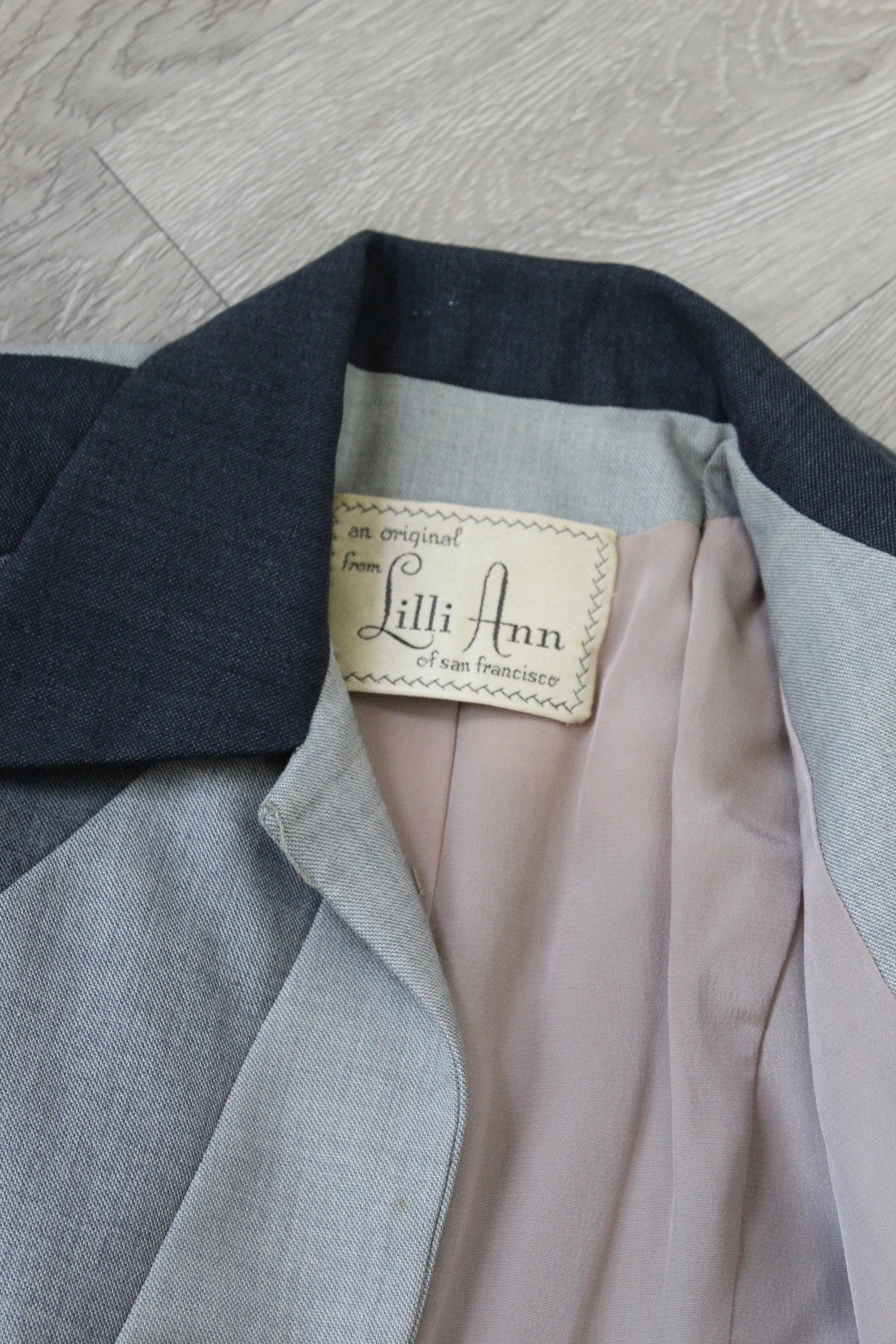 1950s LILLI ANN sharkskin peplum SUIT xs | new winter