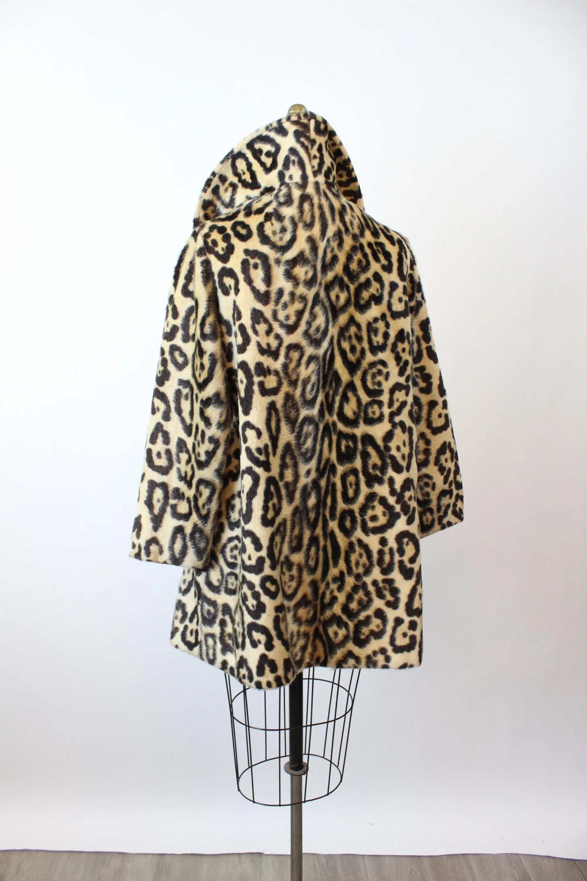 1960s 1969 documented SAFARI faux jaguar coat | new fall winter