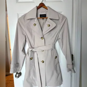 Classy Womens London Fog Beige Trench Coat Size M