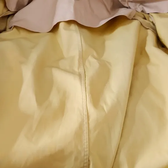 Dennos Basso pale yellow waterproof double gun flap long length trench coat