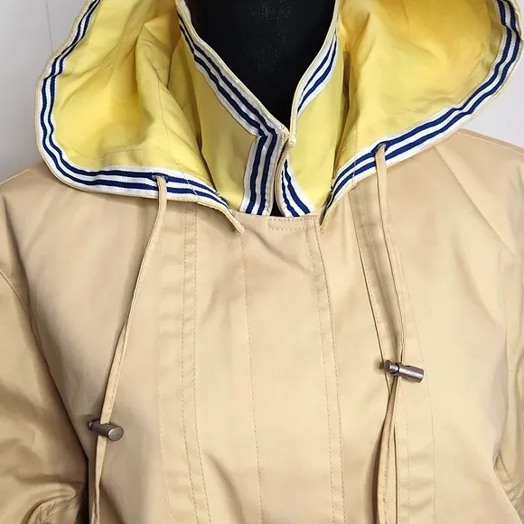 Dennos Basso pale yellow waterproof double gun flap long length trench coat