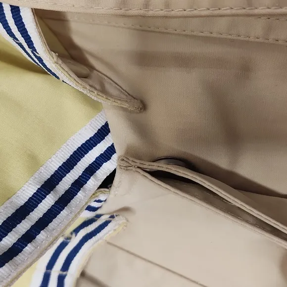 Dennos Basso pale yellow waterproof double gun flap long length trench coat