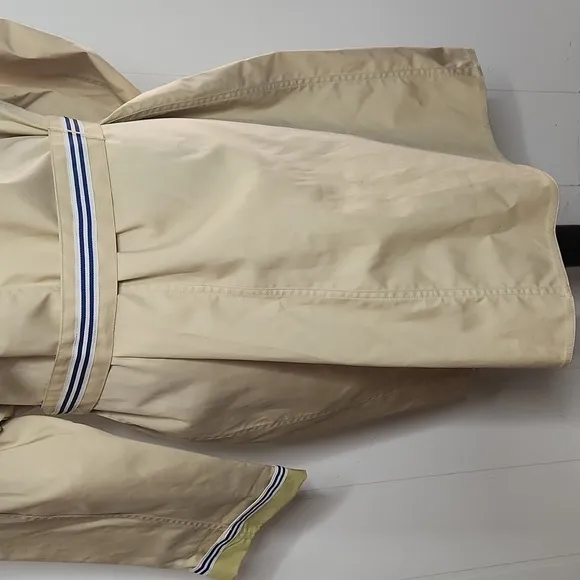 Dennos Basso pale yellow waterproof double gun flap long length trench coat
