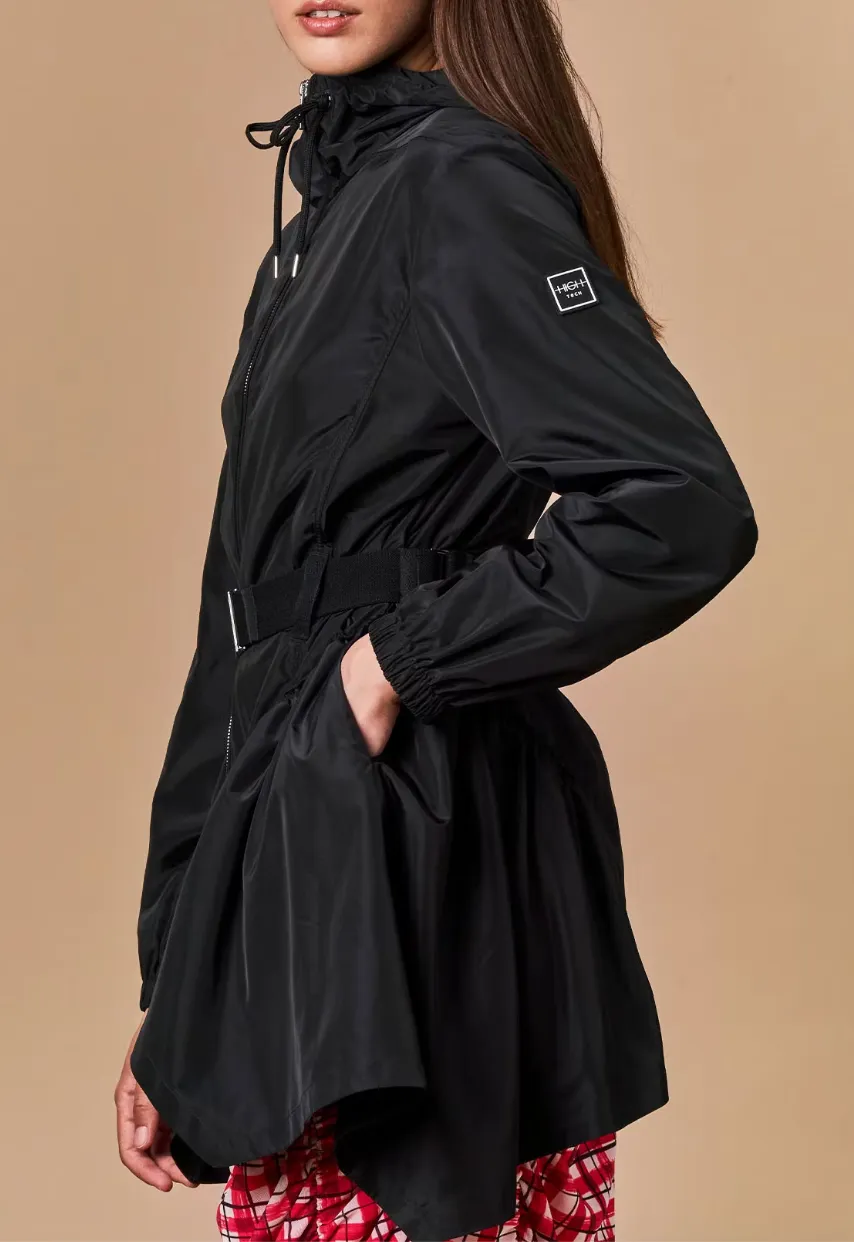 High Mistaken sort parka med belte i livet