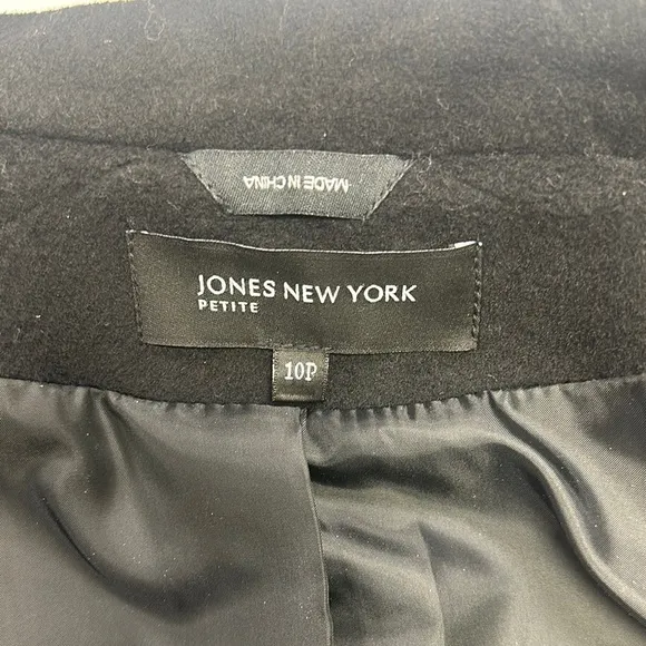 Jones New York Black Trench Coat with Tailored Fit