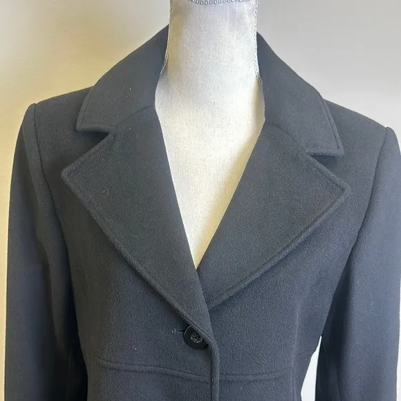 Jones New York Black Trench Coat with Tailored Fit