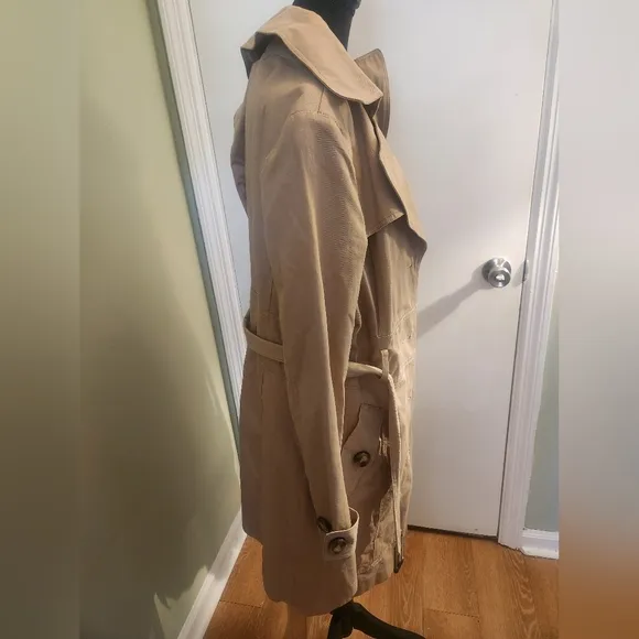 Kenneth Cole Trench Coat Khaki Medium