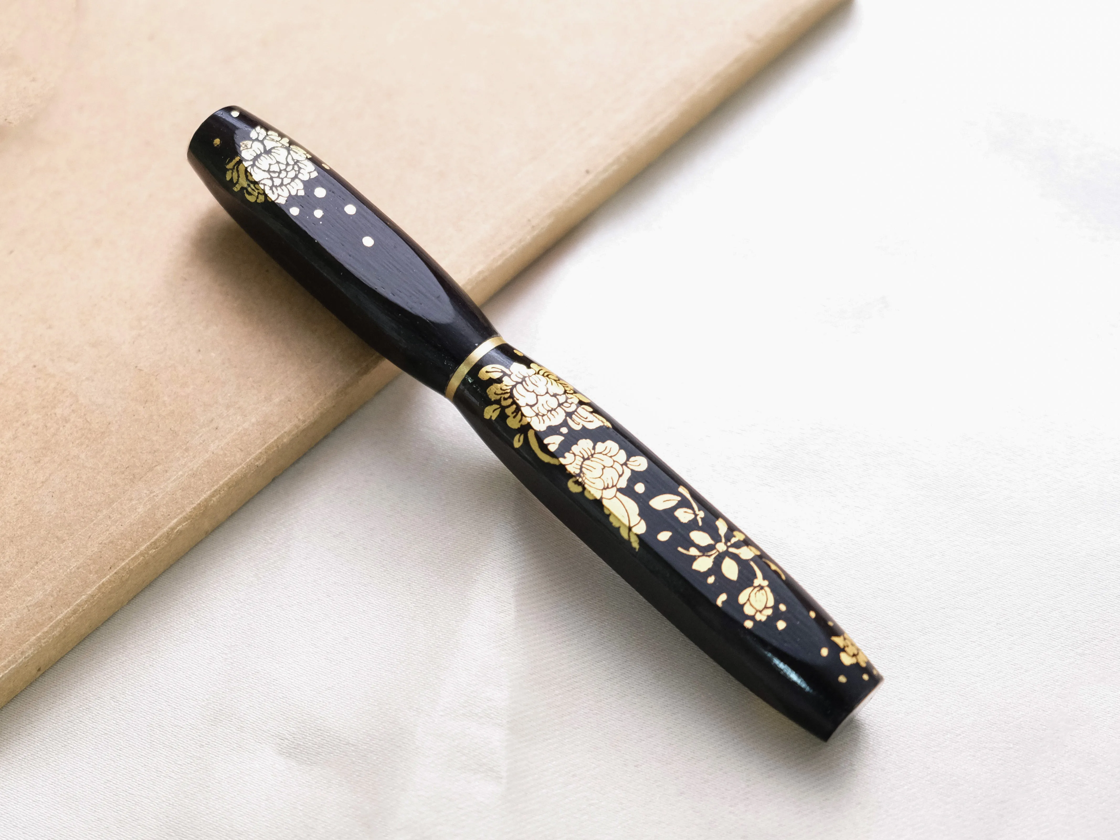 Nam Jai Urushi: Falling Lotus - Black