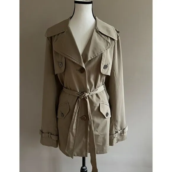NWOT Weather Tamer short belted khaki trench coat. Size L.