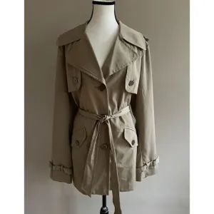 NWOT Weather Tamer short belted khaki trench coat. Size L.