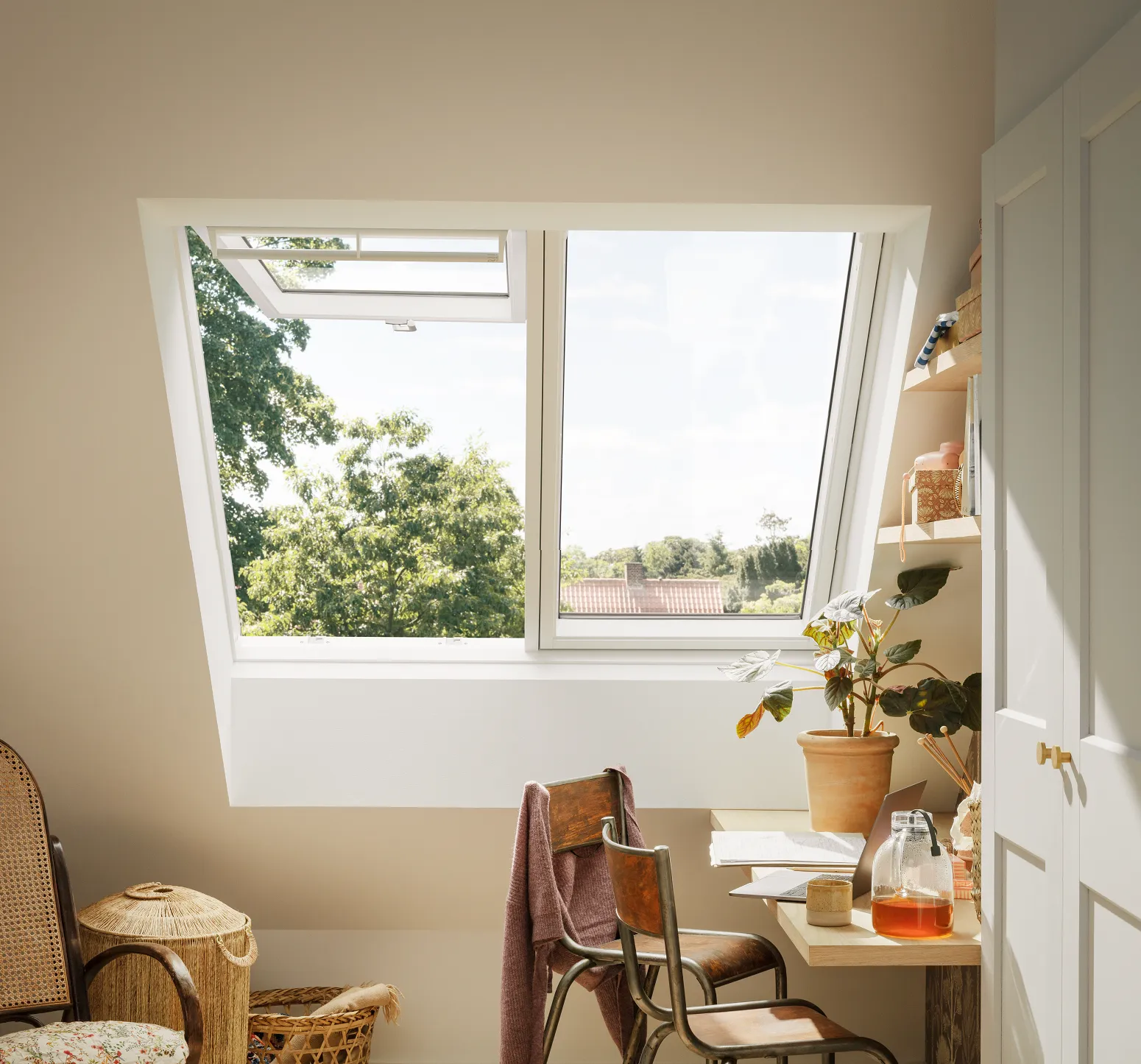 VELUX GPLS FPK08 2070 2-in-1 Double Glazed Top-Hung Window (155 x 140cm)