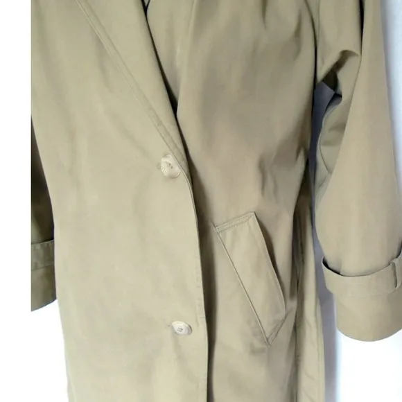 Vtg Classic Khaki Trench Coat with Zip Out Lining