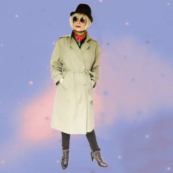 Vtg Classic Khaki Trench Coat with Zip Out Lining
