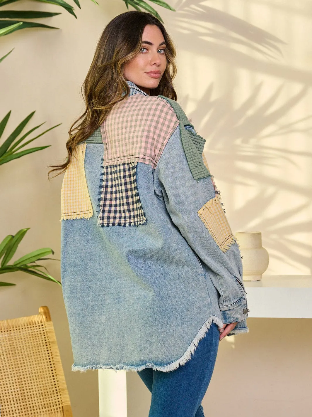 WOMEN'S LONG SLEEVE BUTTON CLOSURE DENIM JACKET